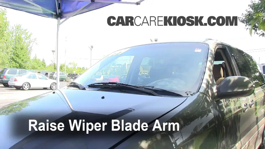 2003 Kia Sedona EX 3.5L V6 Windshield Wiper Blade (Front) Replace Wiper Blades